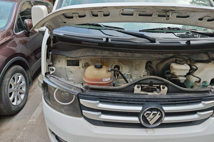 Used Foton Scenic G7 2022 2.4L Gasoline Commercial Version Long Wheelbase Low Roof Open-Window Design 6-Seater – 4K22D4M Engine Bay Right