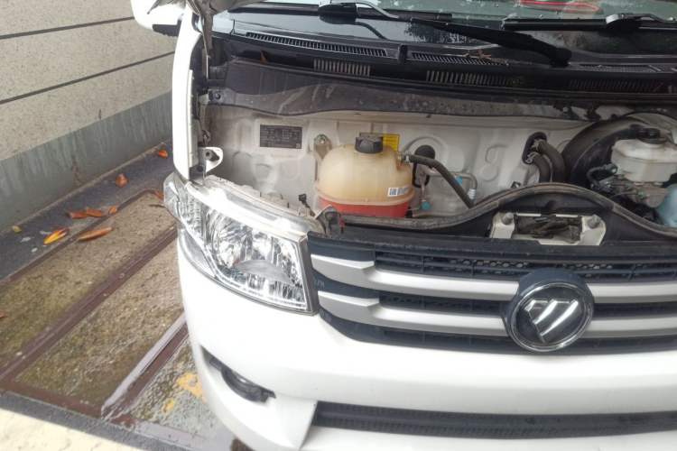 Used Foton Scenic G7 2022 2.4L Gasoline Commercial Version Short Wheelbase High Roof Clear Window 6-Seater – 4K22D4M Engine Bay Right