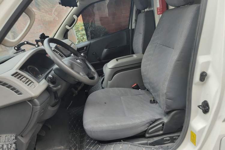 Used Foton Scenic G7 2022 2.4L Gasoline Commercial Version Long Wheelbase High-Roof Van 2 Seats 4K22D4M Left Front Seat