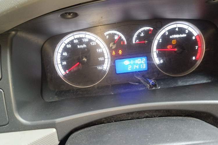 Used Foton Scenic G7 2022 2.4L Gasoline Commercial Version Short Wheelbase High Roof Clear Window 6-Seater – 4K22D4M Odometer Close Up