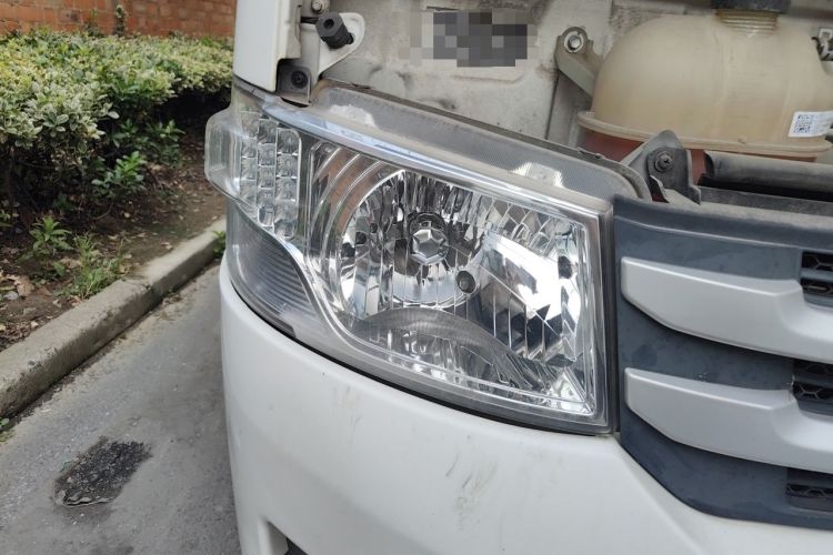 Used Foton Scenic G7 2022 2.4L Gasoline Commercial Version Long Wheelbase High-Roof Van 2 Seats 4K22D4M Right Front Headlight