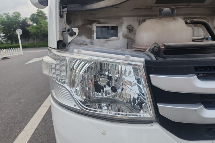 Used Foton Scenic G7 2022 2.4L Gasoline Commercial Version Long Wheelbase Low-Roof Van 2 Seats 4K22D4M Right Front Headlight