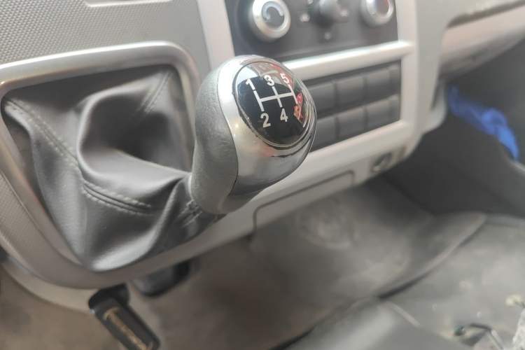 Used Foton Scenic G7  Gear Lever