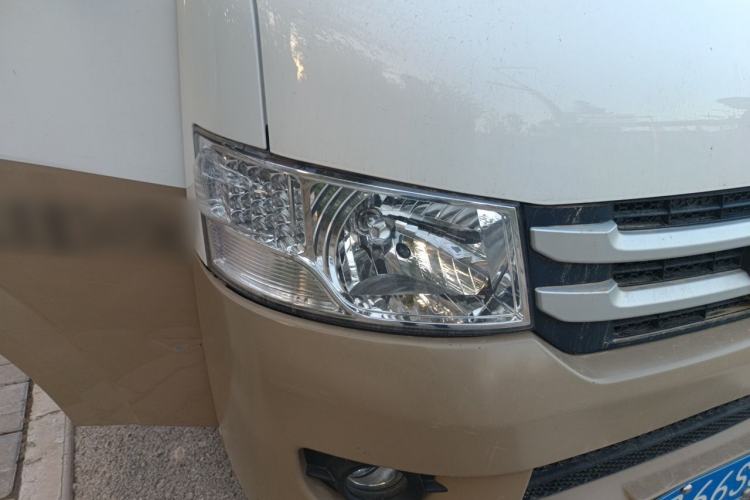 Used Foton Scenic G7 2023 2.4L CNG Commercial Version Long Wheelbase High-Roof Van with 2 Seats Right Front Headlight