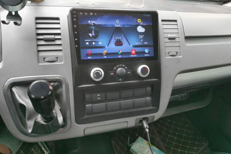 Used Foton Scenic G7 2024 Commercial Version 2.4L Gasoline Manual Transmission Short Wheelbase High Roof Open-Window Design 6-Seater Audio And AC Panel