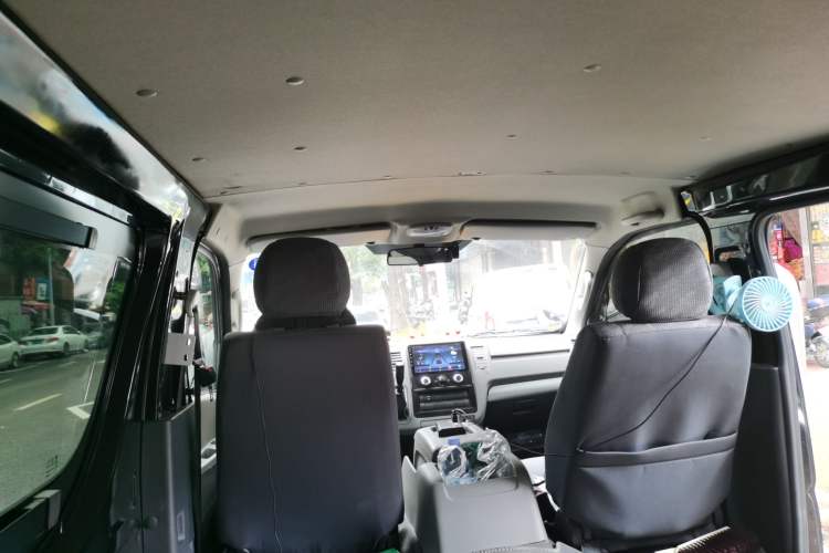 Used Foton Scenic G7 2024 Commercial Version 2.4L Gasoline Manual Transmission Short Wheelbase High Roof Open-Window Design 6-Seater Headliner