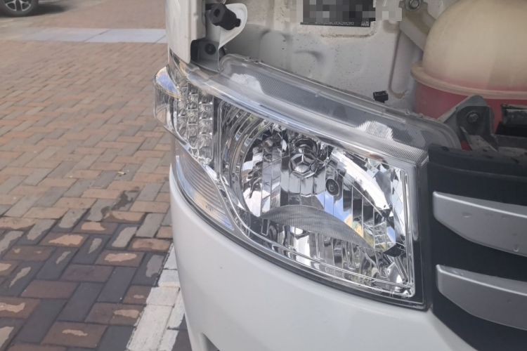 Used Foton Scenic G7  Engine Bay Right