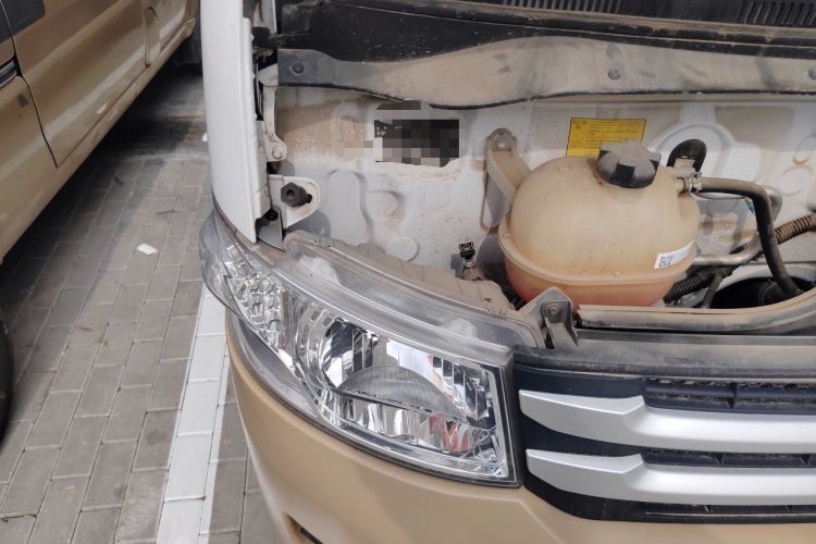 Used Foton Scenic G7  Engine Bay Right