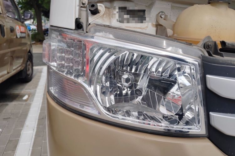 Used Foton Scenic G7  Right Front Headlight