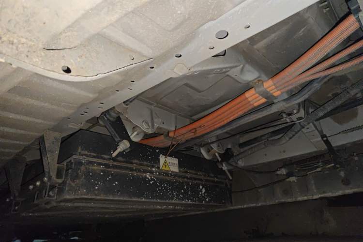 Used Foton Scenic G7 New Energy 2021 Zhilan Cargo Version High-Roof Model Chassis Front Right
