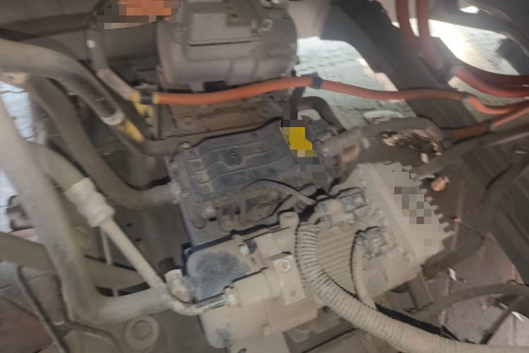 Used Foton Scenic G7 New Energy 2021 Zhilan Cargo Version High-Roof Model Engine Bay