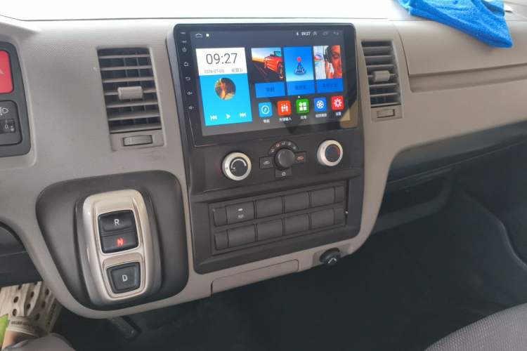 Used Foton Scenic G7 New Energy 2022 Van Long Wheelbase High Roof 2 Seats CATL 50.23 kWh Audio And AC Panel