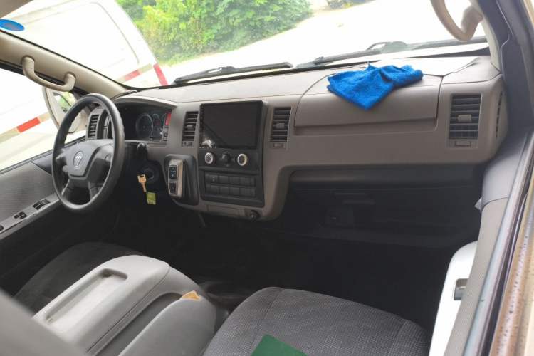 Used Foton Scenic G7 New Energy 2022 Van Long Wheelbase High Roof 2 Seats CATL 50.23 kWh Center Console