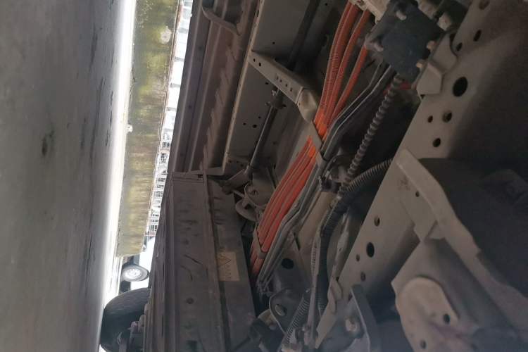Used Foton Scenic G7 New Energy 2022 Van Long Wheelbase Low Roof 2 Seats with CATL 50.23 kWh Battery Chassis Front Left