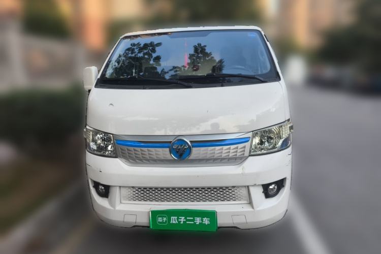 Used Foton Scenic G7 New Energy 2022 Van Long Wheelbase Low Roof 2 Seats with CATL 50.23 kWh Battery Front