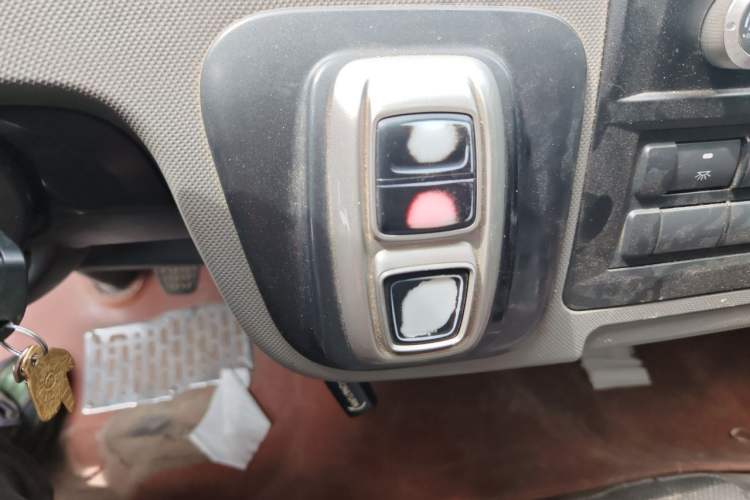 Used Foton Scenic G7 New Energy 2022 Van Long Wheelbase High Roof 2 Seats CATL 50.23 kWh Gear Lever
