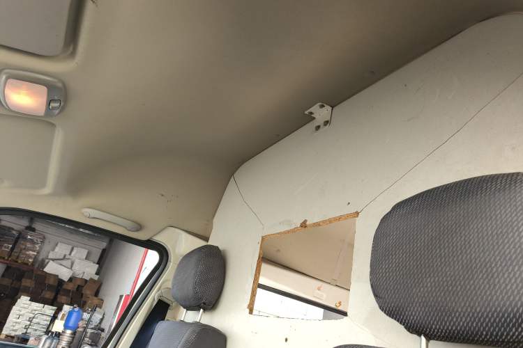 Used Foton Scenic G7 New Energy 2022 Van Long Wheelbase High Roof 2 Seats CATL 50.23 kWh Headliner
