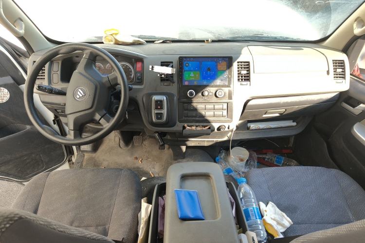Used Foton Scenic G7 New Energy 2022 Van Long Wheelbase High Roof 2 Seats CATL 50.23 kWh Interior 2
