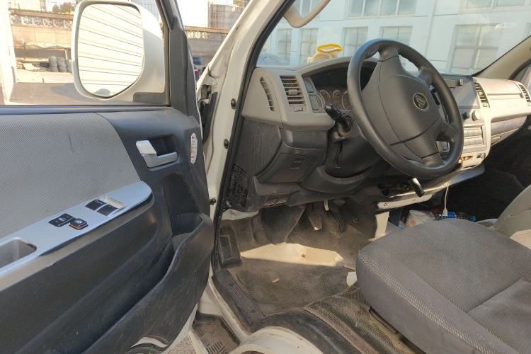 Used Foton Scenic G7 New Energy 2022 Van Long Wheelbase High Roof 2 Seats CATL 50.23 kWh Interior 3