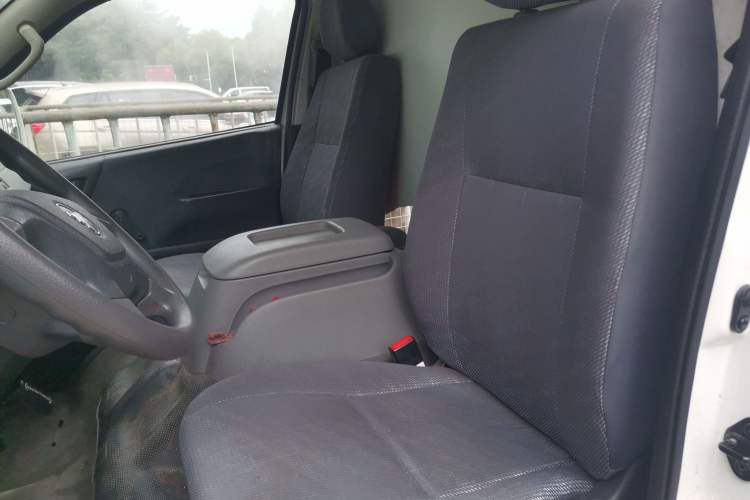 Used Foton Scenic G7 New Energy 2022 Van Long Wheelbase Low Roof 2 Seats with CATL 50.23 kWh Battery Left Front Seat