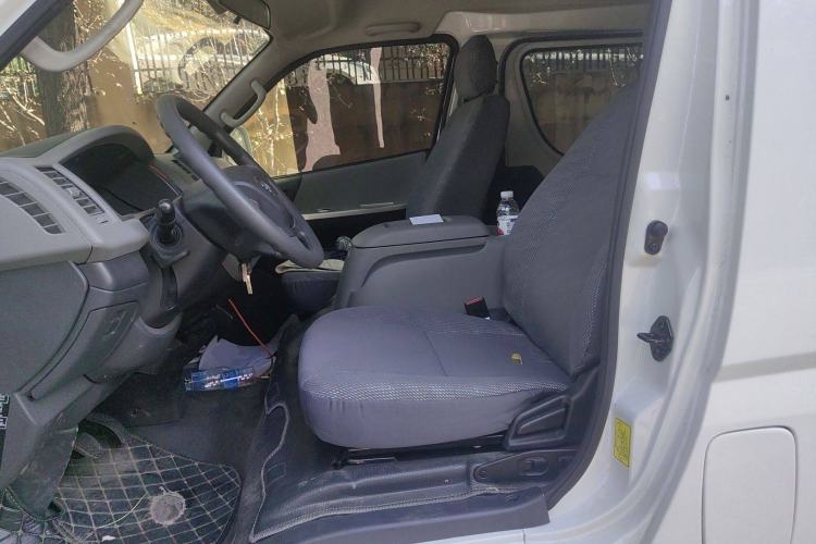 Used Foton Scenic G7 New Energy 2022 Van Long Wheelbase High Roof 5-Seater Equipped with CATL 50.23 kWh Battery Left Front Seat