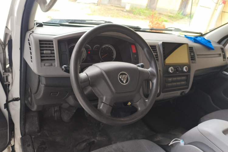 Used Foton Scenic G7 New Energy 2022 Van Long Wheelbase High Roof 2 Seats CATL 50.23 kWh Steering Wheel