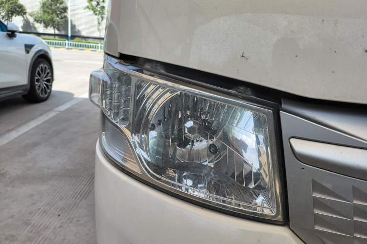 Used Foton Scenic G7 New Energy 2024 Box-Type Van Long Wheelbase High Roof 2 Seats CATL 53.58 kWh Right Front Headlight
