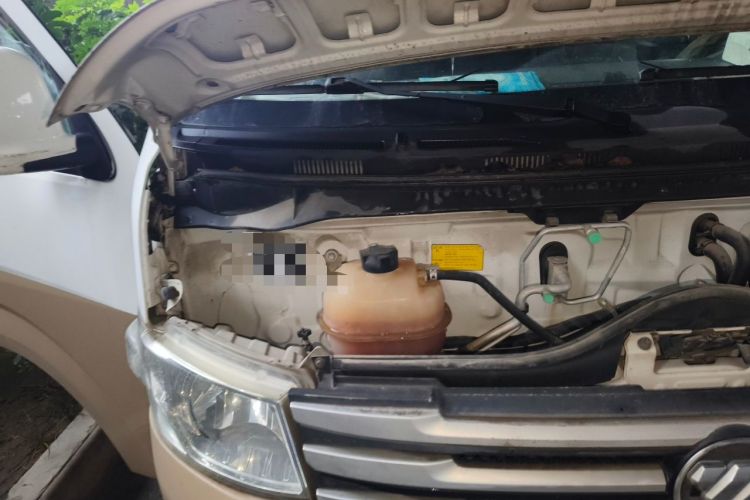 Used Foton Scenic G9 2016 2.4L Commercial Version Long Wheelbase 4G69 Engine Bay Right