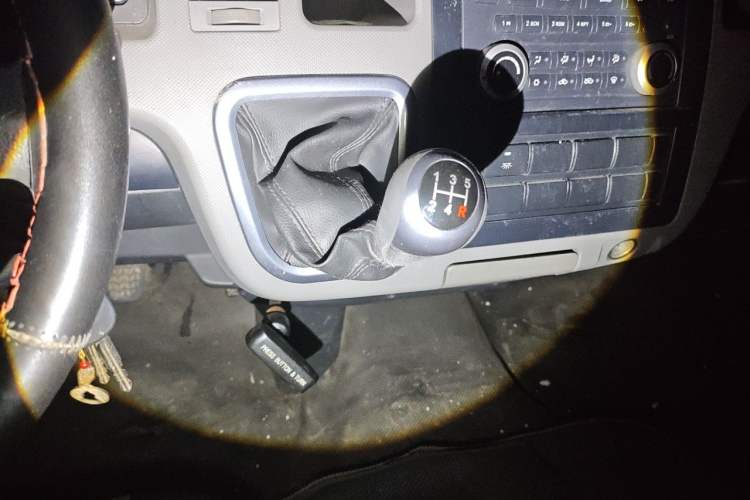 Used Foton Scenic G9 2016 2.4L Commercial Version Long Wheelbase 4G69 Gear Lever