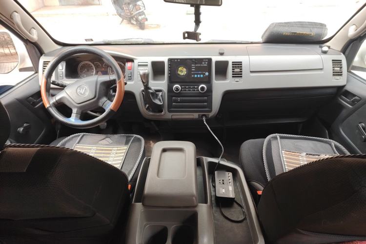 Used Foton Scenic G9 2016 2.4L Commercial Version Long Wheelbase 4G69 Center Console
