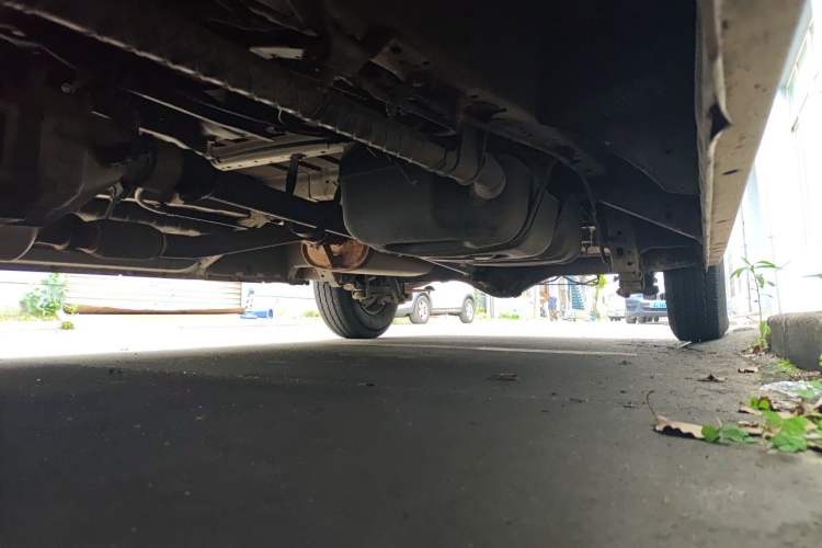 Used Foton Scenic G9 2016 2.4L Commercial Version Long Wheelbase 4G69 Chassis Front Left