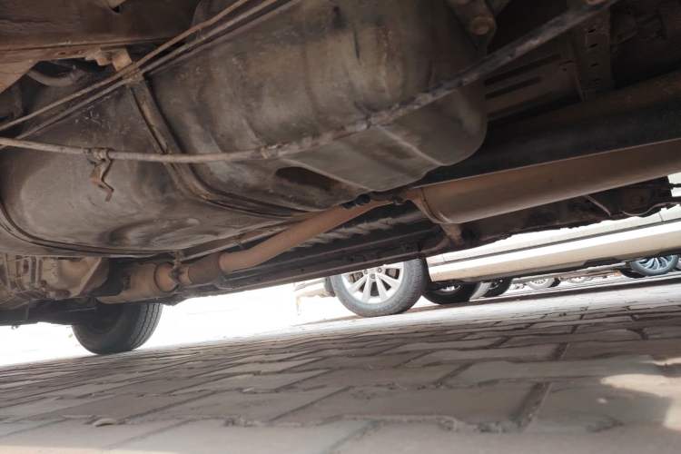 Used Foton Scenic G9 2016 2.4L Commercial Version Long Wheelbase 4G69 Chassis Rear Left