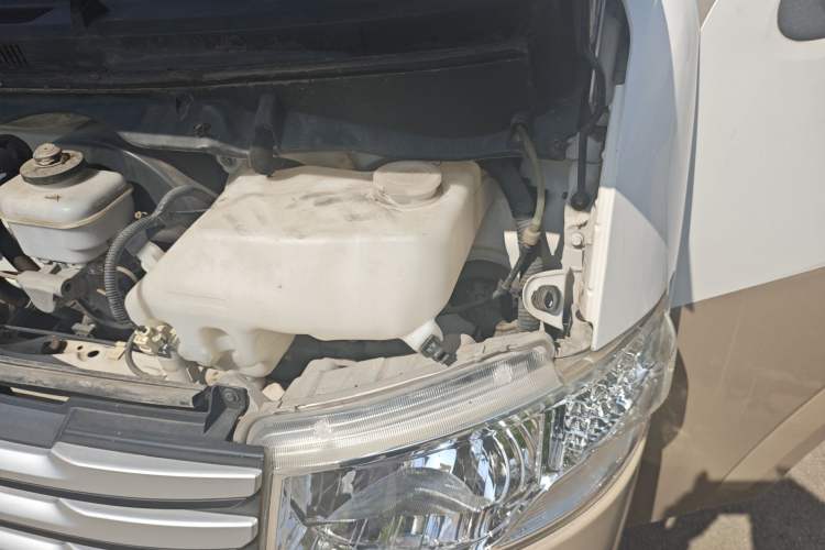 Used Foton Scenic G9 2016 2.4L Commercial Version Long Wheelbase 4G69 Engine Bay Left
