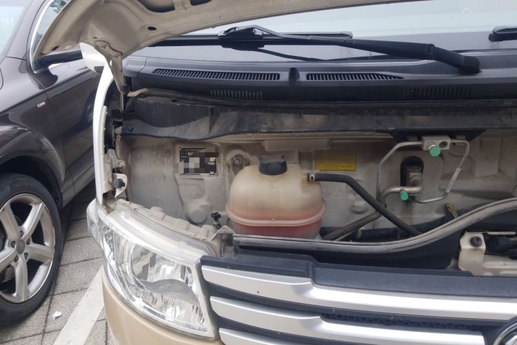 Used Foton Scenic G9 2016 2.4L Commercial Version Long Wheelbase 4G69 Engine Bay Right