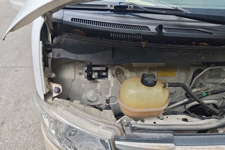 Used Foton Scenic G9 2016 2.4L Commercial Version Long Wheelbase 4G69 Engine Bay Right