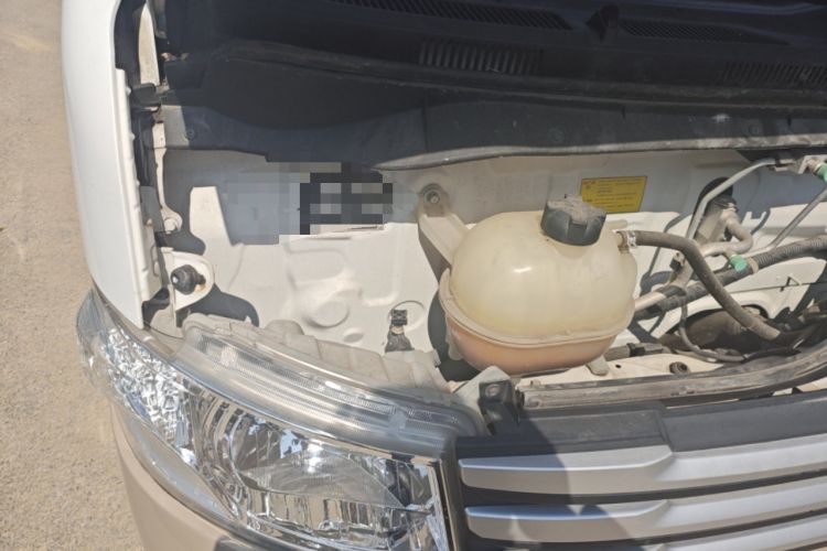 Used Foton Scenic G9 2016 2.4L Commercial Version Long Wheelbase 4G69 Engine Bay Right