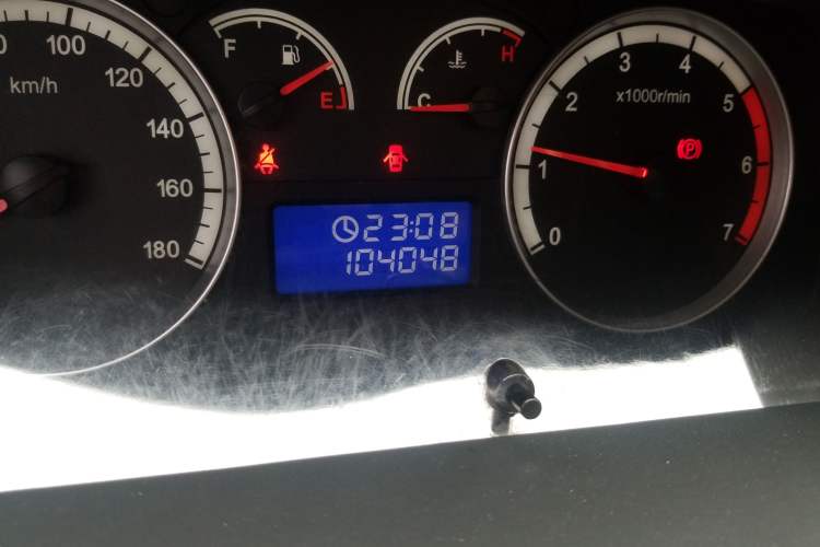Used Foton Scenic G9 2016 2.4L Commercial Version Long Wheelbase 4G69 Odometer Close Up