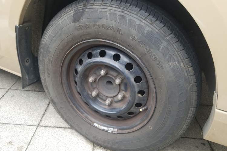 Used Foton Scenic G9 2016 2.4L Commercial Version Long Wheelbase 4G69 Right Front Wheel Hub