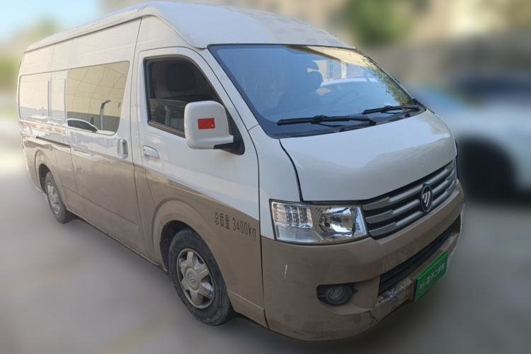 Used Foton Scenic G9 2017 2.4L Gasoline Cargo Van Commercial Version Long Wheelbase Model 4G69 Front Right 45 Deg