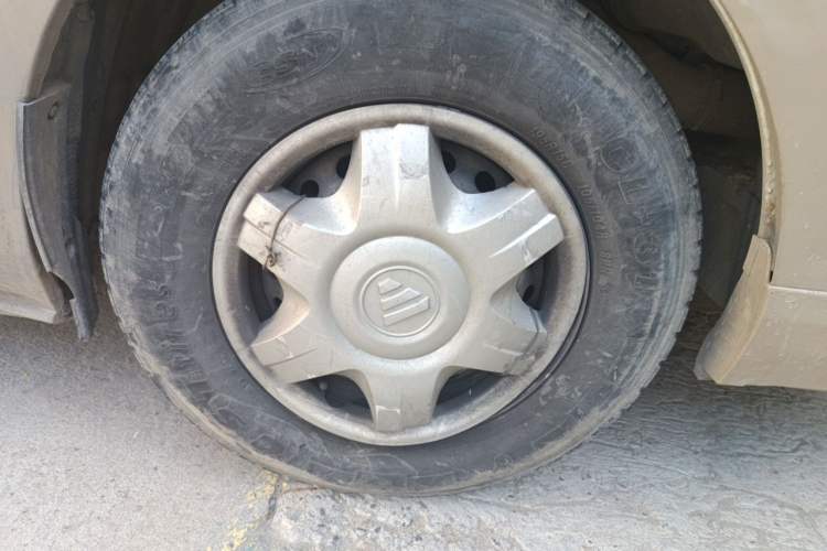 Used Foton Scenic G9 2017 2.4L Gasoline Cargo Van Commercial Version Long Wheelbase Model 4G69 Right Front Wheel Hub