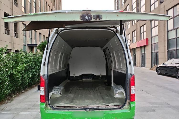 Used Foton Scenic G9 2017 2.8T Diesel Cargo Van Commercial Version Long Wheelbase 4JB1T Trunk