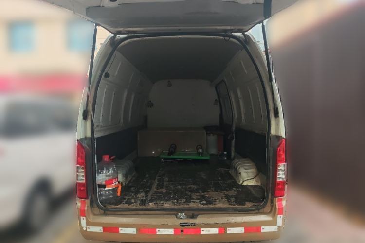 Used Foton Scenic G9 2017 2.4L Gasoline Cargo Van Commercial Version Long Wheelbase Model 4G69 Trunk
