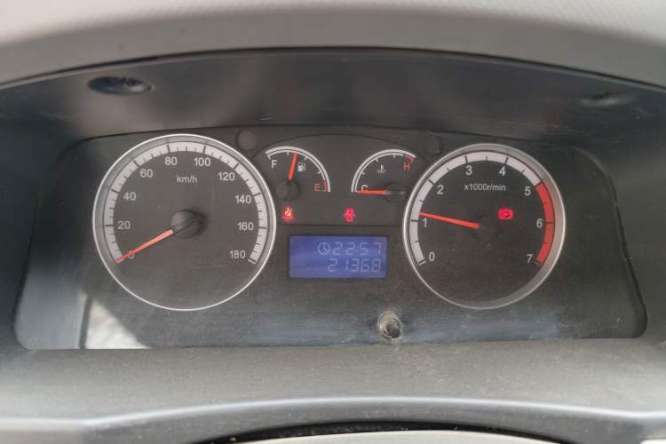 Used Foton Scenic G9 2017 2.4L Gasoline Commercial Version Long Wheelbase 6-Seater 4G69 Instrument Cluster