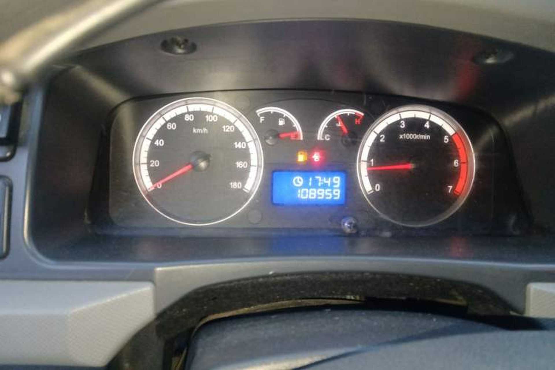 Used Foton Scenic G9 2017 2.4L Gasoline Commercial Version Long Wheelbase 6-Seater 4G69 Instrument Cluster