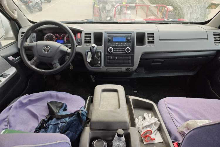 Used Foton Scenic G9 2017 2.4L Gasoline Commercial Version Long Wheelbase 9-Seater 4G69 Interior 2