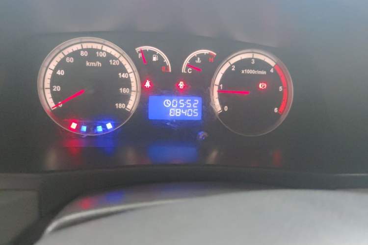 Used Foton Scenic G9 2017 2.8T Diesel Commercial Version Long Wheelbase 6-Seater 4JB1T Odometer Close Up