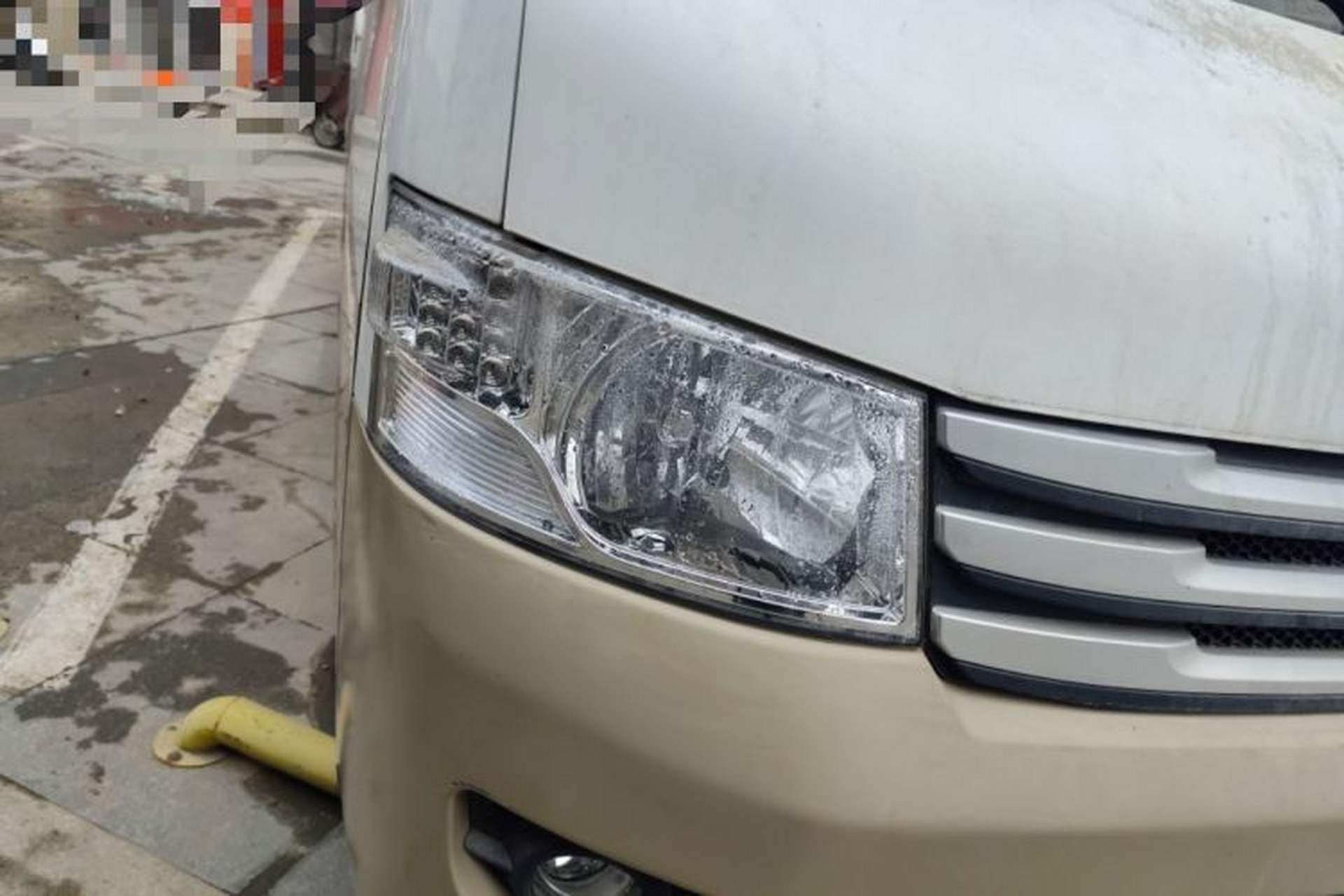 Used Foton Scenic G9 2017 2.4L Gasoline Commercial Version Long Wheelbase 6-Seater 4G69 Right Front Headlight