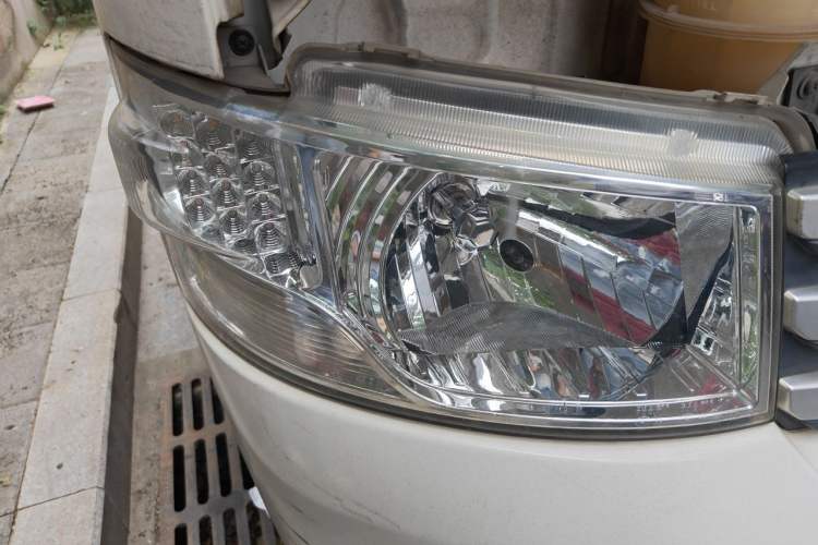 Used Foton Scenic G9  Right Front Headlight