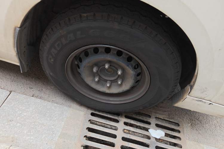 Used Foton Scenic G9  Right Front Wheel Hub