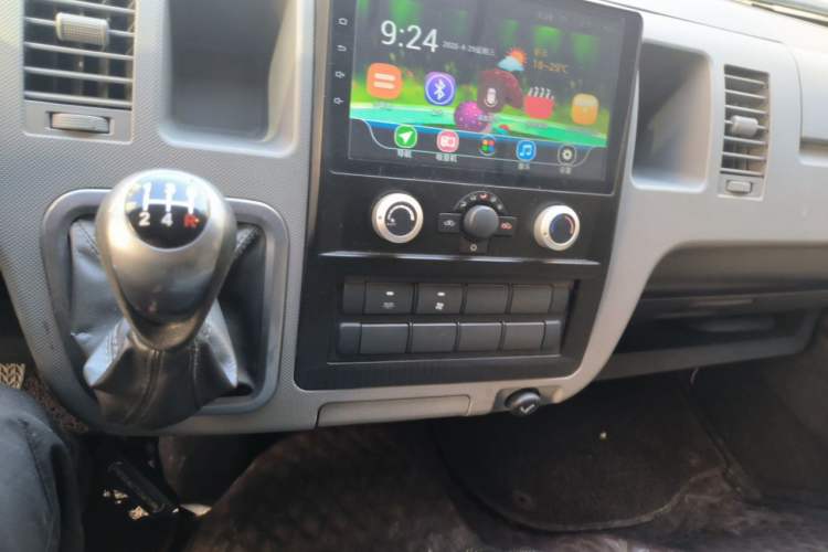 Used Foton Scenic G9 2019 2.4L Commercial Version Long Wheelbase High-Roof 9-Seater Multi-Purpose Passenger Vehicle 4G69S4M Audio And AC Panel